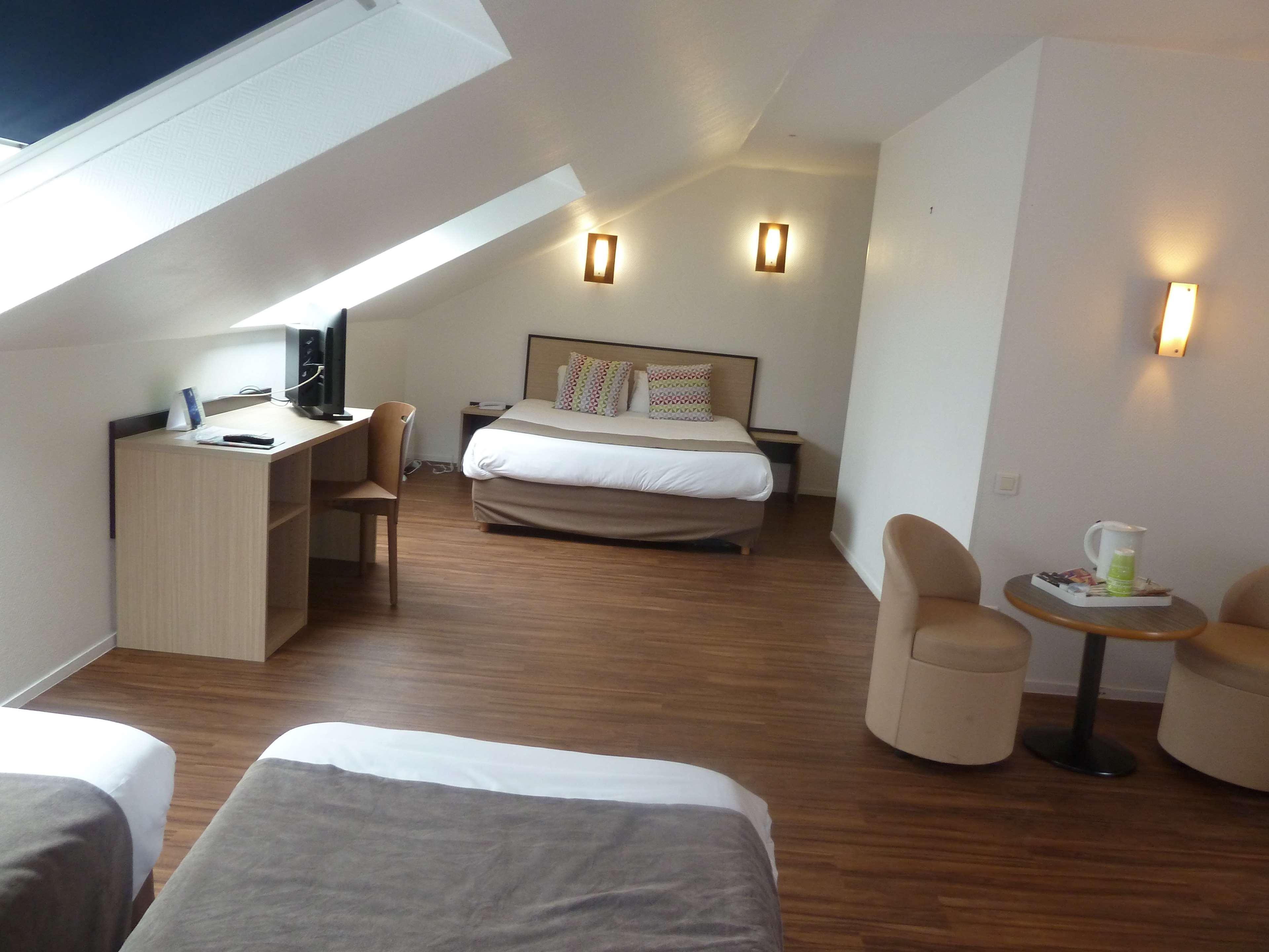 Campanile Le Mans Est Hotel Екстериор снимка
