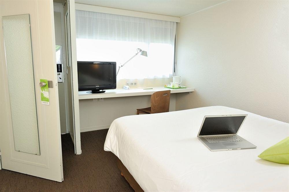 Campanile Le Mans Est Hotel Екстериор снимка